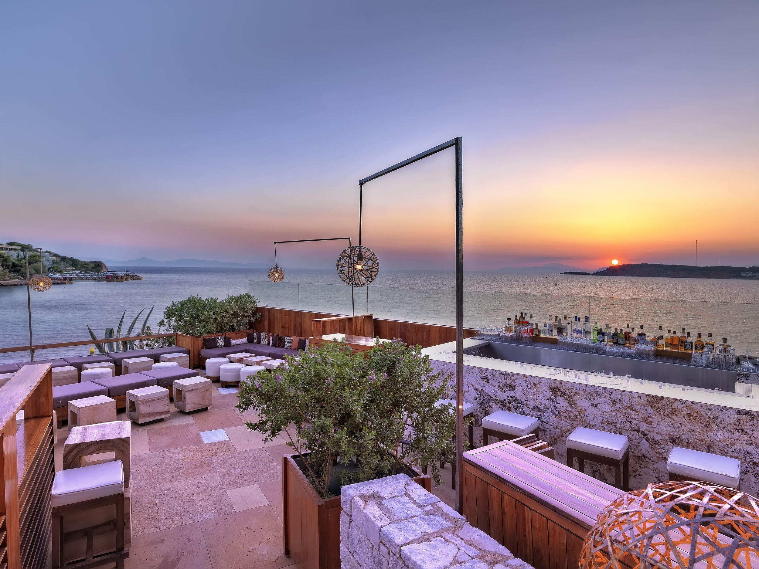 image for Κοκτέιλ και ιαπωνικές γεύσεις στο Martini bar του Matsuhisa Athens