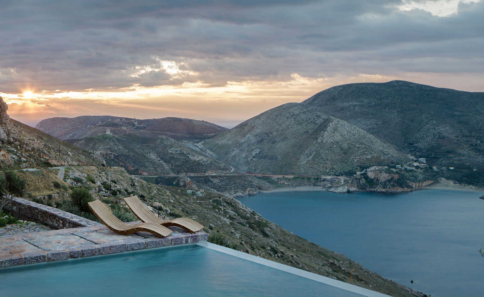 image for Tainaron Blue Retreat