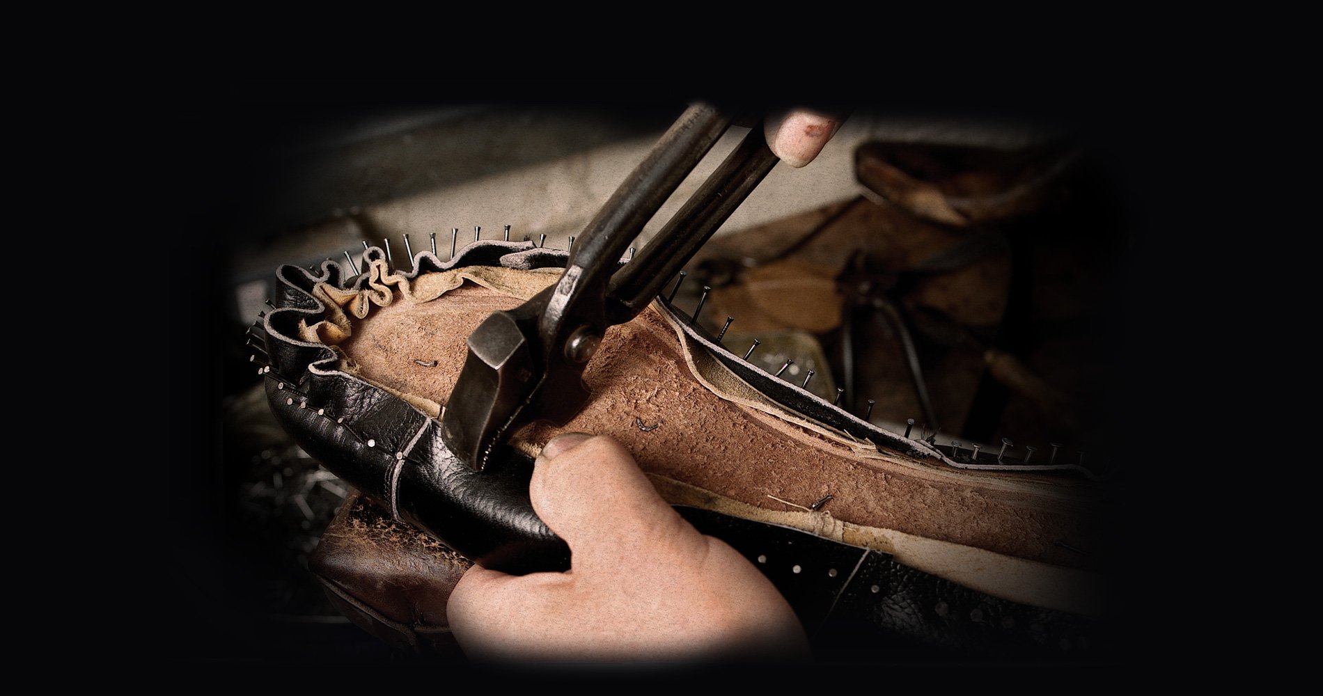 English Shoemaker since 1829 MANCODE STYLE