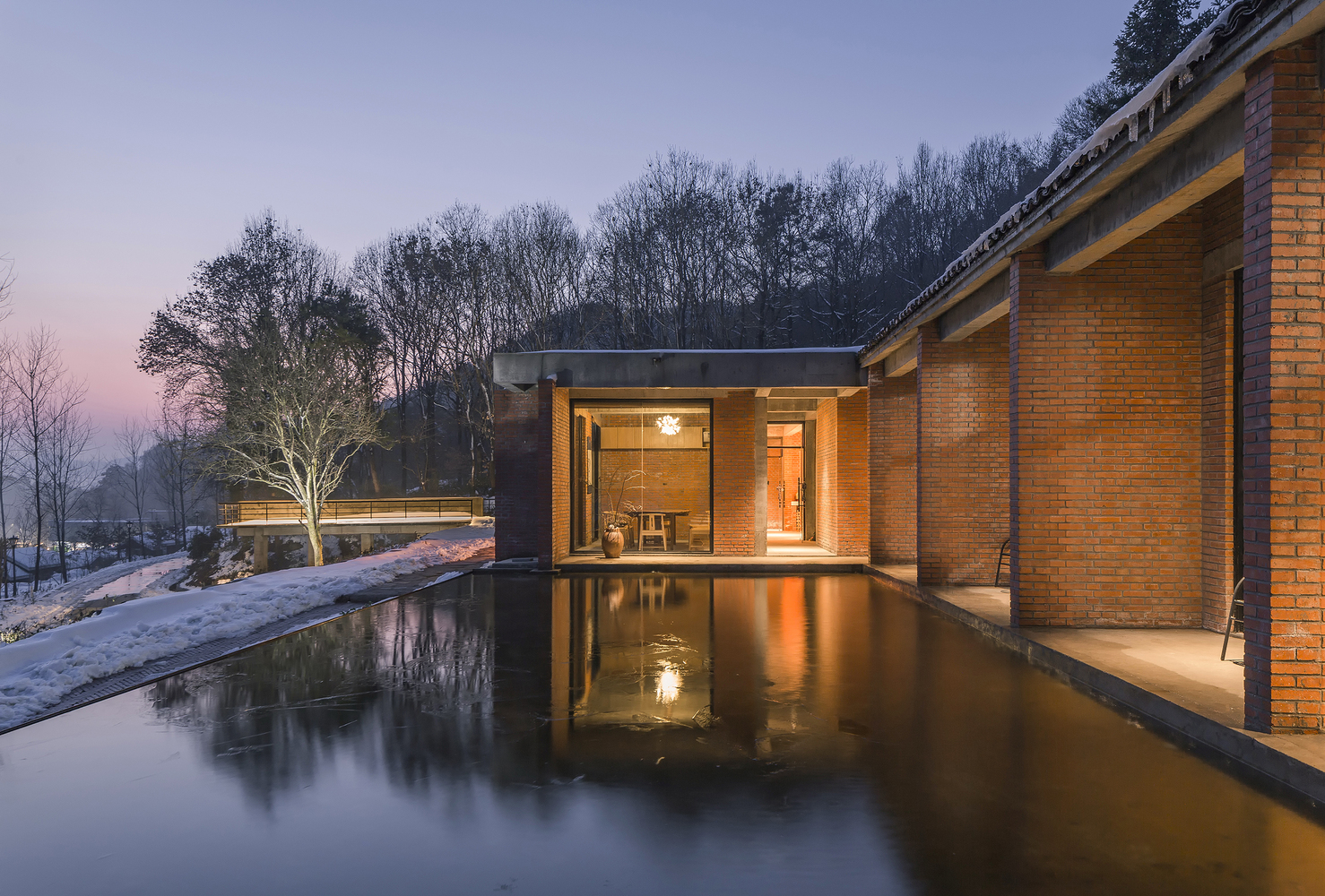 image for A brick guesthouse complex in Xin country