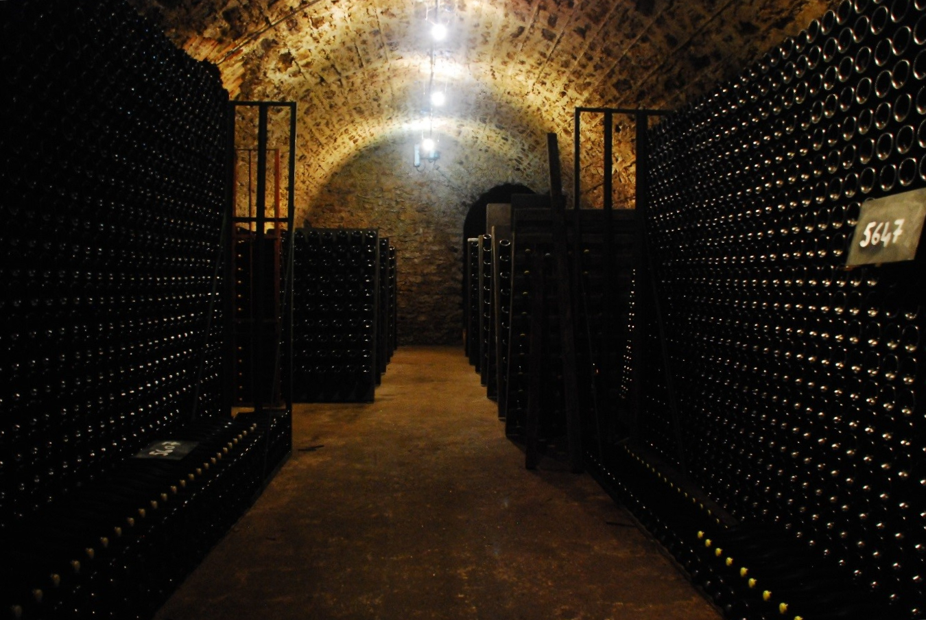image for Code:Wine | Tο ιστορικό οινοποιείο Agrapart στη Γαλλία